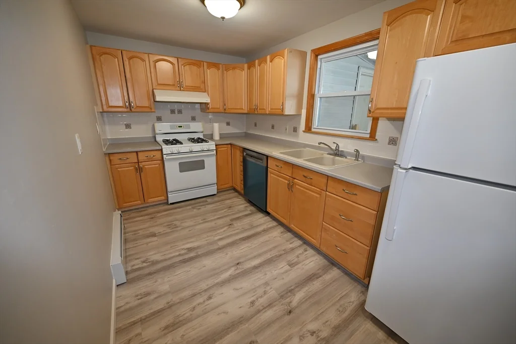 2 bed, 1 bath apartment for rent at 65 Lowell St Unit 2, Methuen — photo 24 of 25