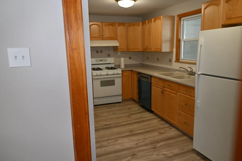 2 bed, 1 bath apartment for rent at 65 Lowell St Unit 2, Methuen — photo 20 of 25