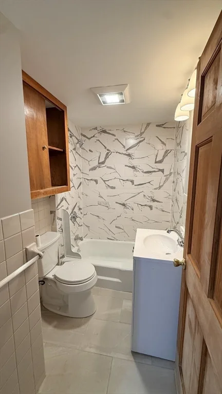 2 bed, 1 bath apartment for rent at 65 Lowell St Unit 2, Methuen — photo 5 of 25