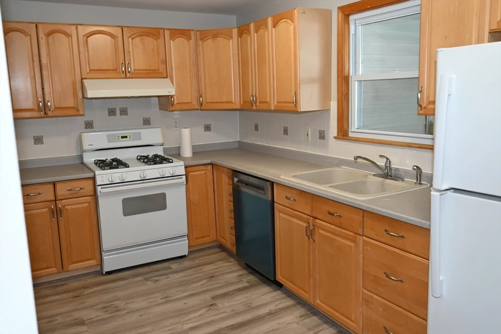2 bed, 1 bath apartment for rent at 65 Lowell St Unit 2, Methuen — photo 25 of 25