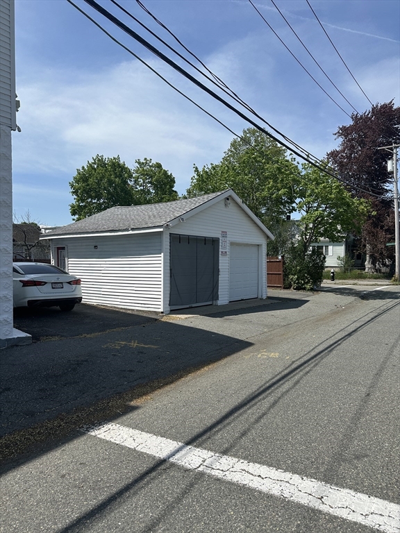3 bed, 1 bath apartment for rent at 65 Manchester Unit 1B, Brockton — photo 2 of 14
