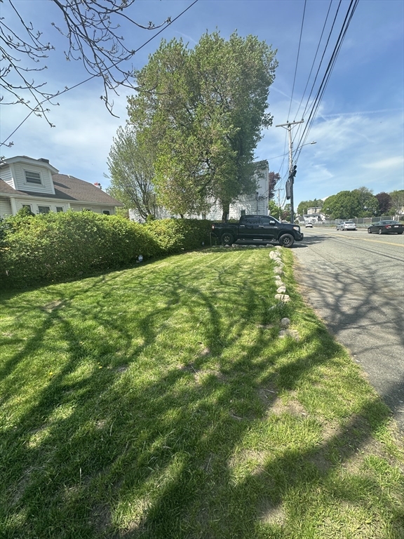 3 bed, 1 bath apartment for rent at 65 Manchester Unit 1B, Brockton — photo 9 of 14