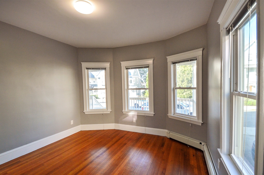 4 bed, 2 bath apartment for rent at 65 Mapleton St Unit 1, Brighton — photo 18 of 20