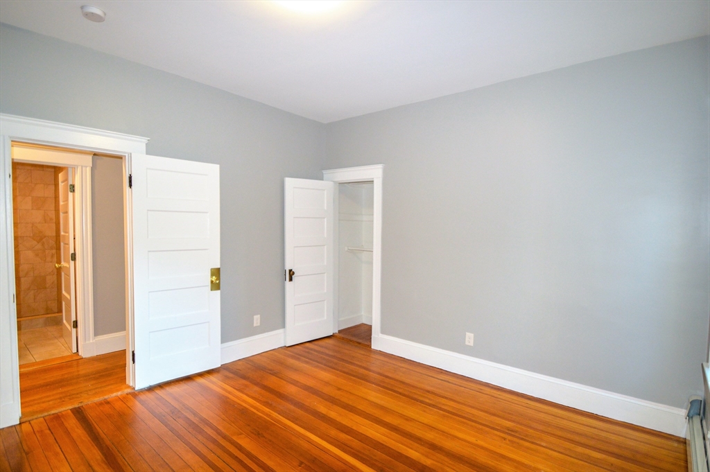 4 bed, 2 bath apartment for rent at 65 Mapleton St Unit 1, Brighton — photo 5 of 20