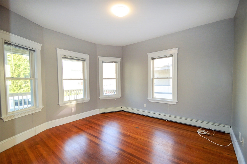 4 bed, 2 bath apartment for rent at 65 Mapleton St Unit 1, Brighton — photo 13 of 20