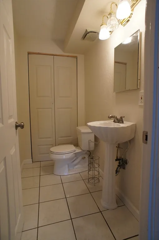 2 bed, 1 bath apartment for rent at 65 Mccormick Terr Unit 6, Stoughton — photo 5 of 12