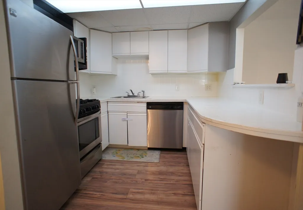2 bed, 1 bath apartment for rent at 65 Mccormick Terr Unit 6, Stoughton — photo 6 of 12