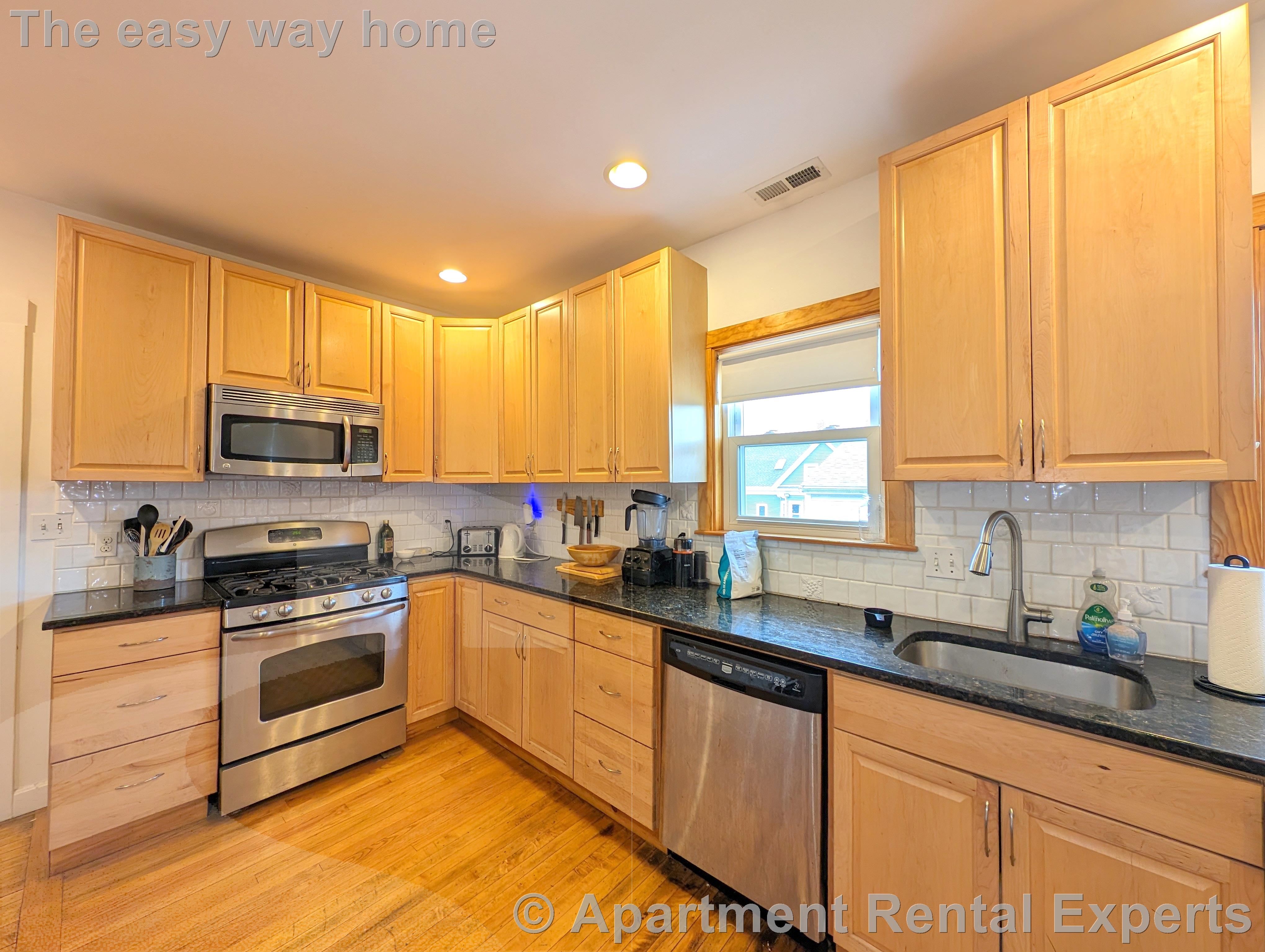4 bed, 2 bath apartment for rent at 65 Medford St Unit 2, Magoun Square — photo 2 of 25