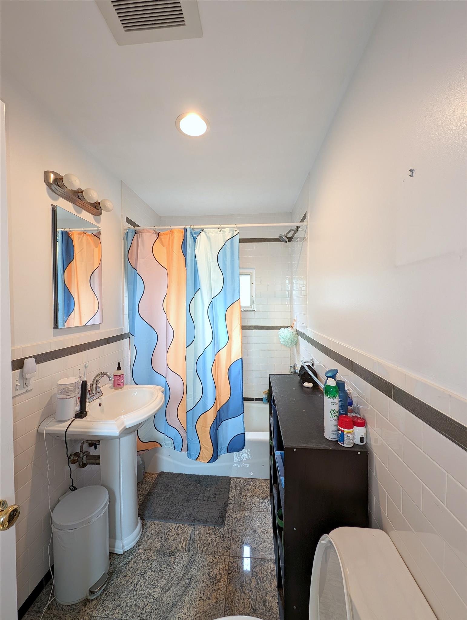 4 bed, 2 bath apartment for rent at 65 Medford St Unit 3, South Medford — photo 13 of 25