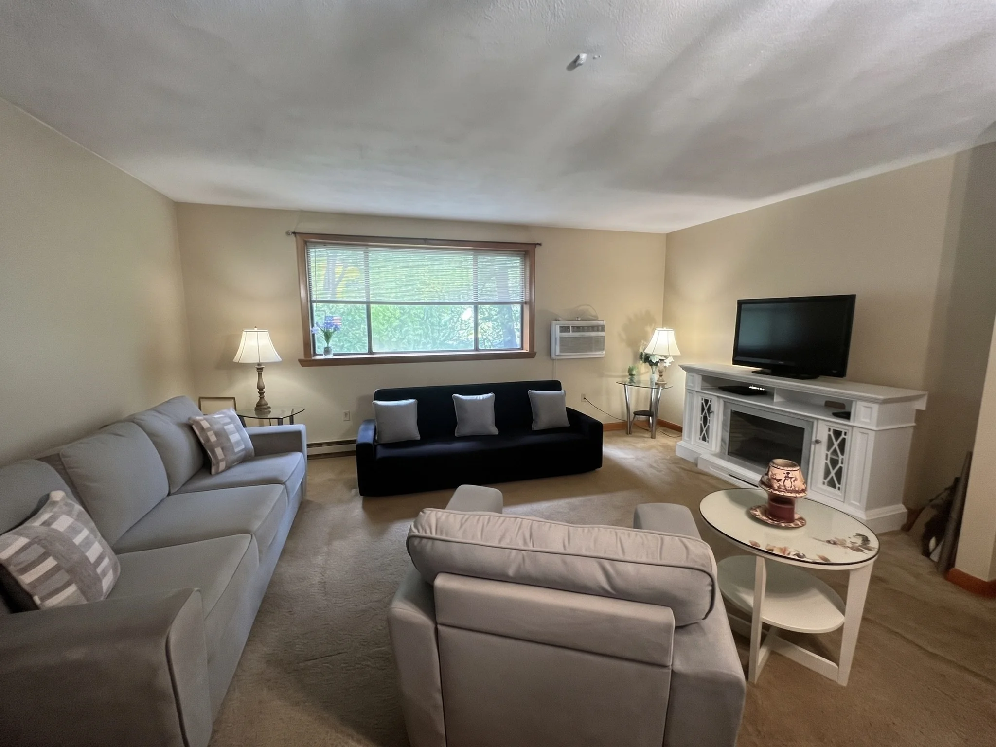 2 bed, 1 bath apartment for rent at 65 Milliken Ave Unit 11, Franklin — photo 3 of 6
