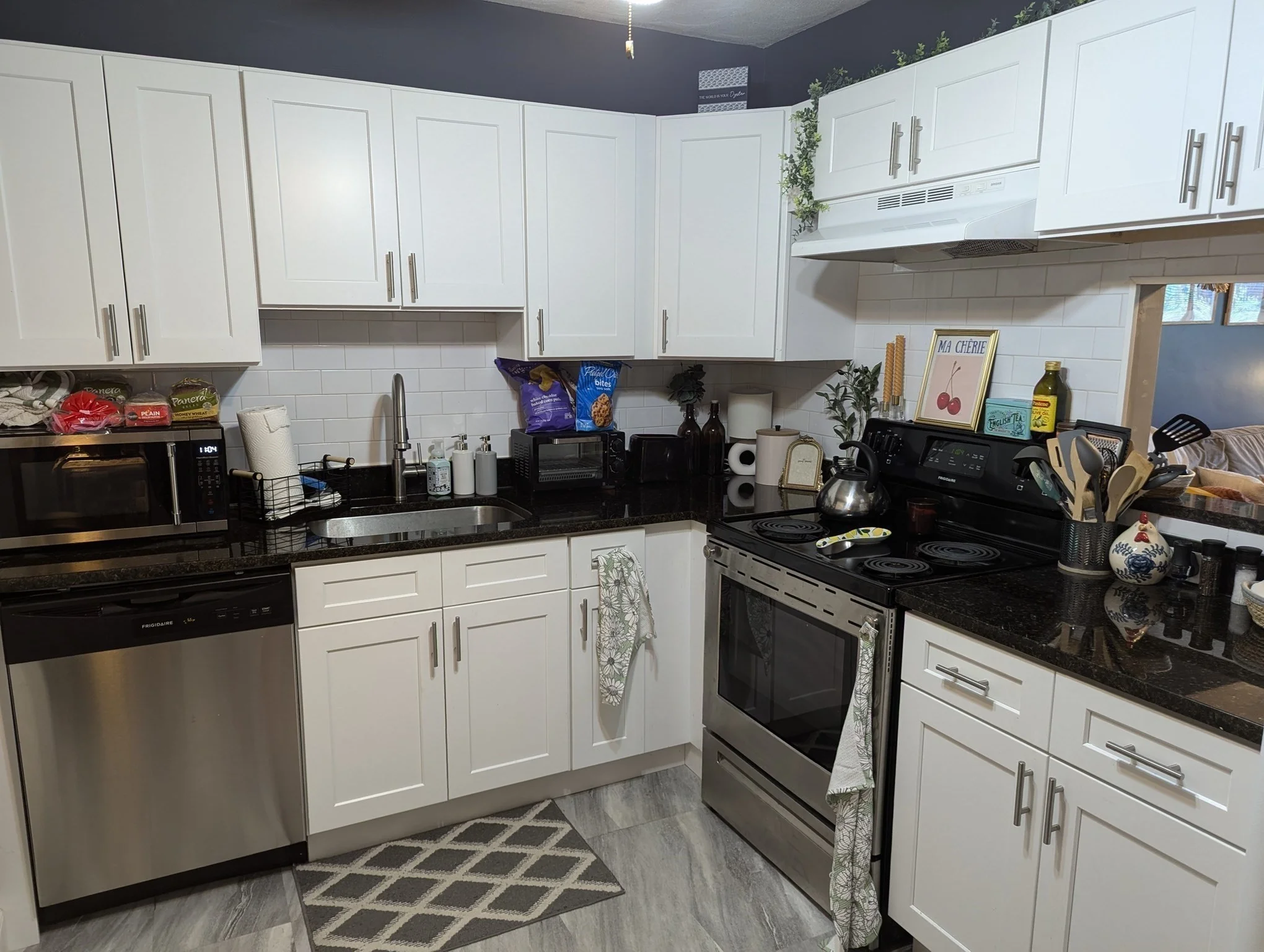 1 bed, 1 bath apartment for rent at 65 Milliken Ave Unit 16, Franklin — photo 2 of 6