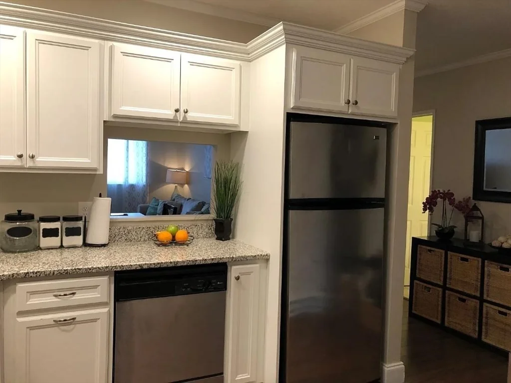 1 bed, 1 bath apartment for rent at 65 Milliken Unit 24, Franklin — photo 3 of 8