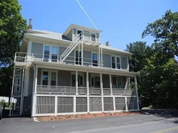 1 bed, 1 bath apartment for rent at 65 Oak St Unit A, Needham