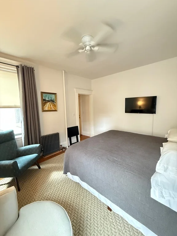 1 bed, 1 bath apartment for rent at 65 Park Dr Unit 9, Fenway — photo 2 of 6