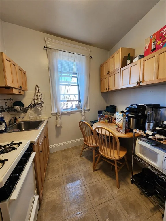 1 bed, 1 bath apartment for rent at 65 Park Dr Unit U22, Fenway — photo 5 of 10
