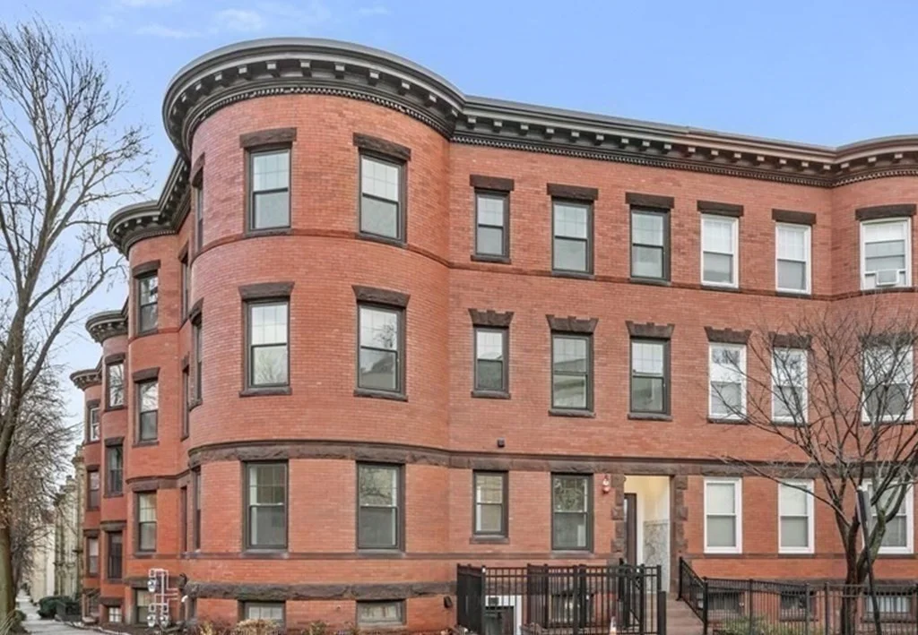 3 bed, 3 bath apartment for rent at 65 Pleasant St Unit 1, Coolidge Corner — photo 1 of 9
