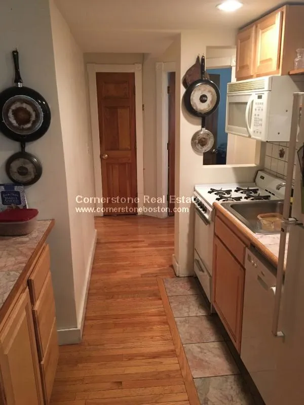 3 bed, 3 bath apartment for rent at 65 Preble St Unit 1, South Boston — photo 6 of 11
