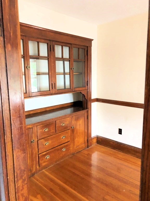 1 bed, 1 bath apartment for rent at 65 Presidents Ave Unit 1R, Quincy — photo 4 of 8