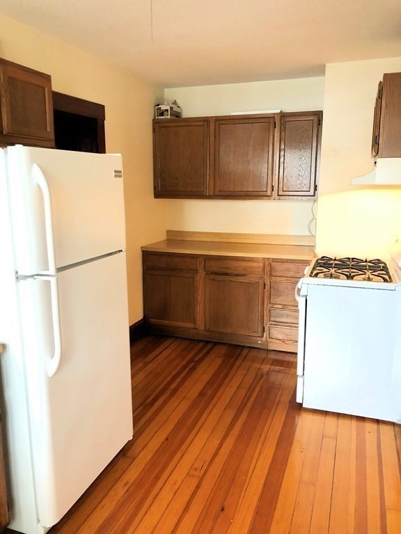 1 bed, 1 bath apartment for rent at 65 Presidents Ave Unit 1R, Quincy — photo 6 of 8
