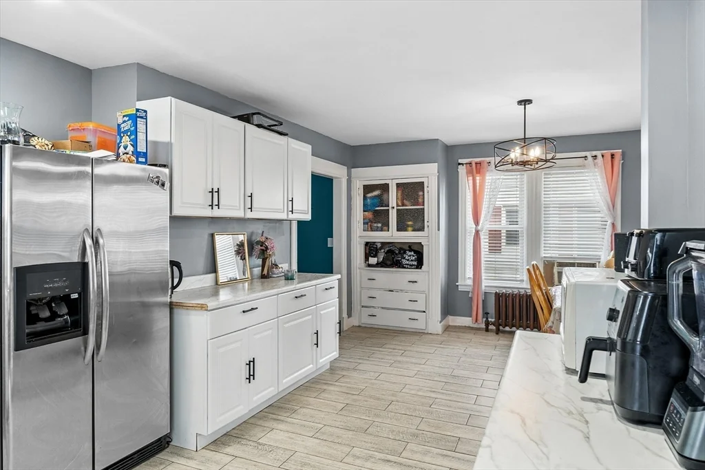 3 bed, 2 bath apartment for rent at 65 Rochelle St, Springfield — photo 4 of 22