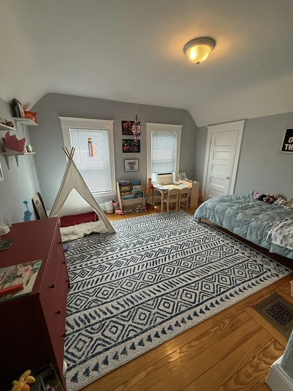 3 bed, 1 bath apartment for rent at 65 Rogers Ave Unit 2, Ball Square — photo 16 of 20