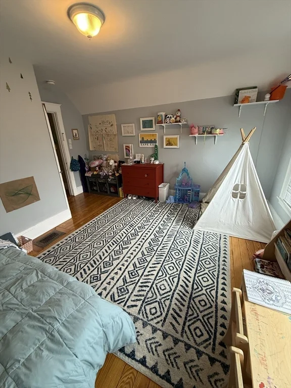 3 bed, 1 bath apartment for rent at 65 Rogers Ave Unit 2, Ball Square — photo 17 of 20