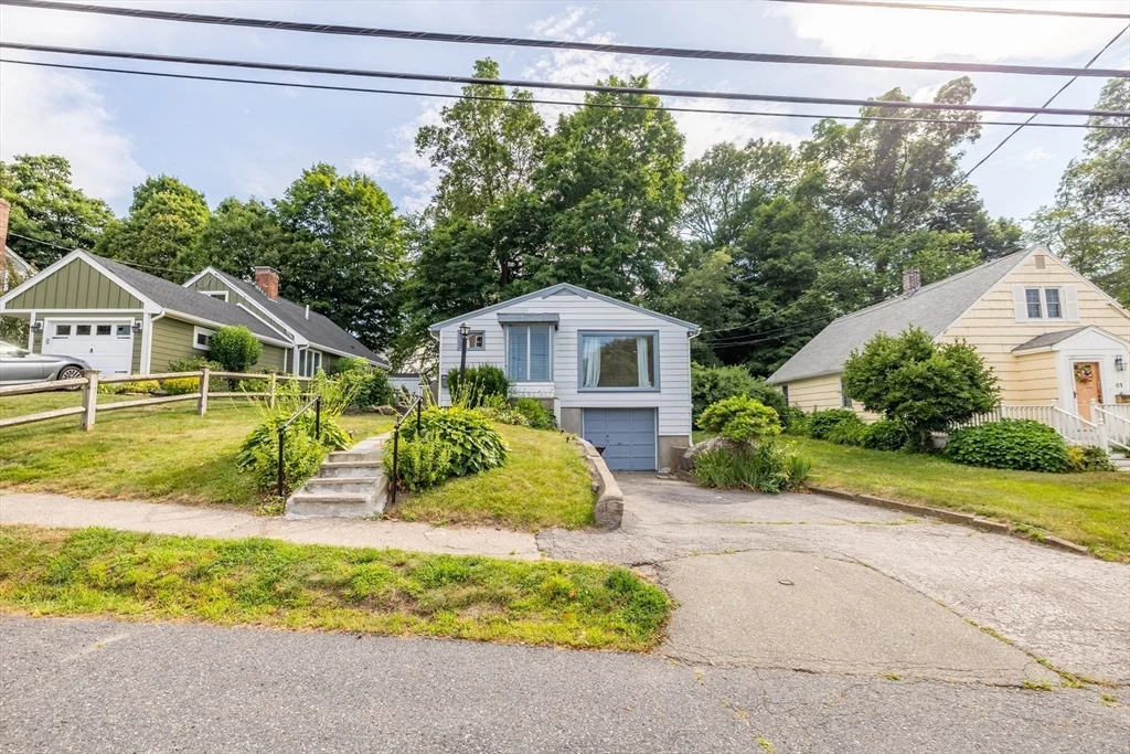 2 bed, 2 bath apartment for rent at 65 Sassamon Ave, Milton — photo 3 of 21