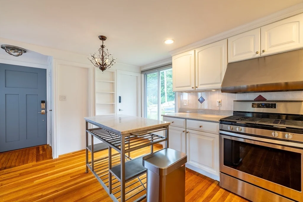 2 bed, 2 bath apartment for rent at 65 Sassamon Ave, Milton — photo 8 of 21