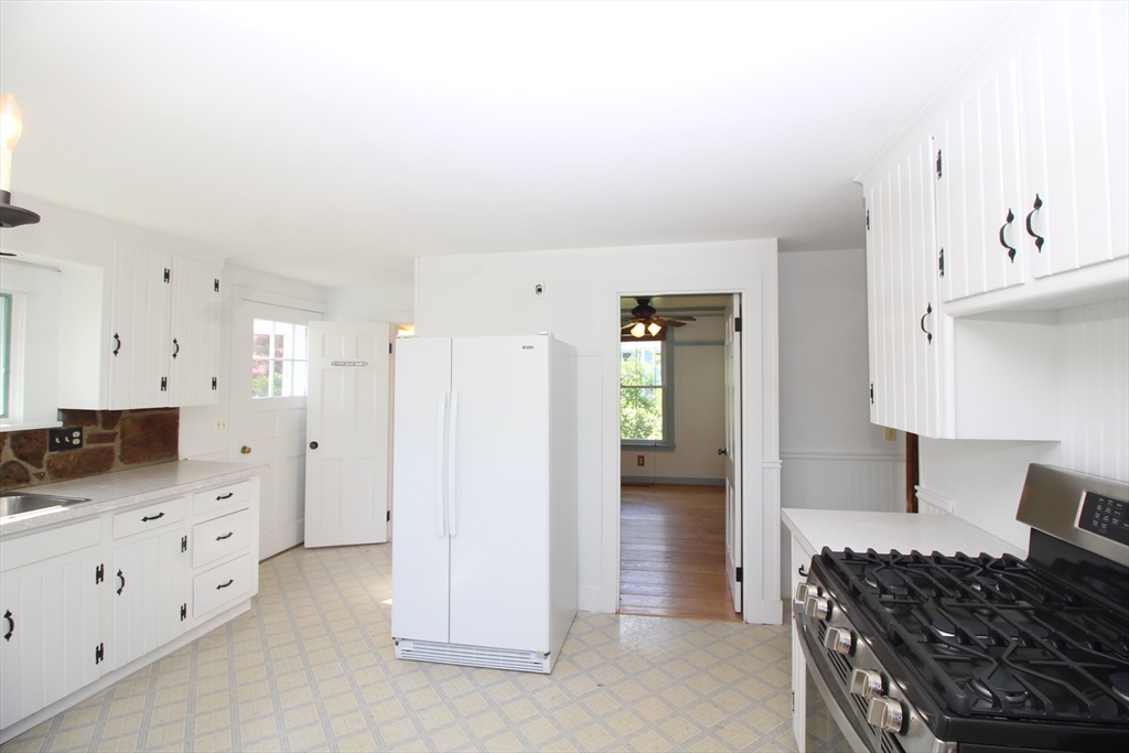 3 bed, 2 bath apartment for rent at 65 School, Groveland — photo 6 of 24