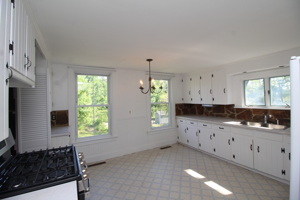 3 bed, 2 bath apartment for rent at 65 School, Groveland — photo 7 of 24