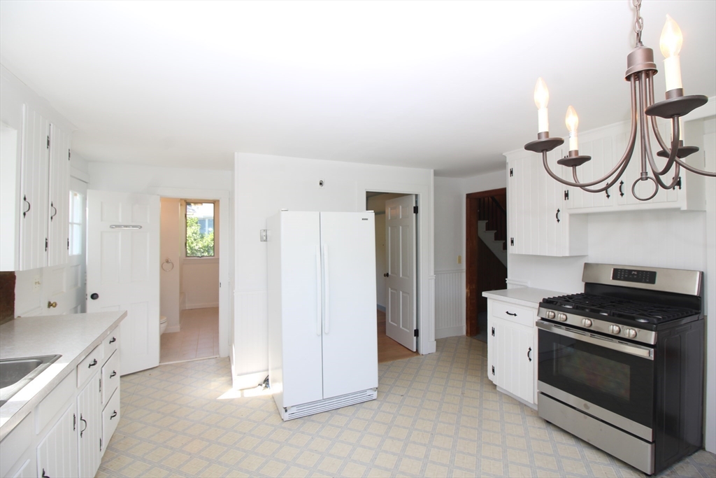 3 bed, 2 bath apartment for rent at 65 School, Groveland — photo 5 of 24