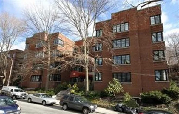 1 bed, 1 bath apartment for rent at 65 Strathmore Rd Unit 32, Brighton — photo 10 of 15