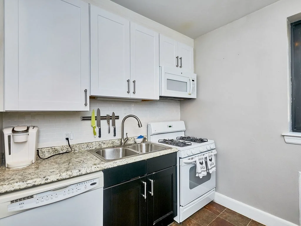 1 bed, 1 bath apartment for rent at 65 Strathmore Rd Unit 32, Brighton — photo 5 of 15