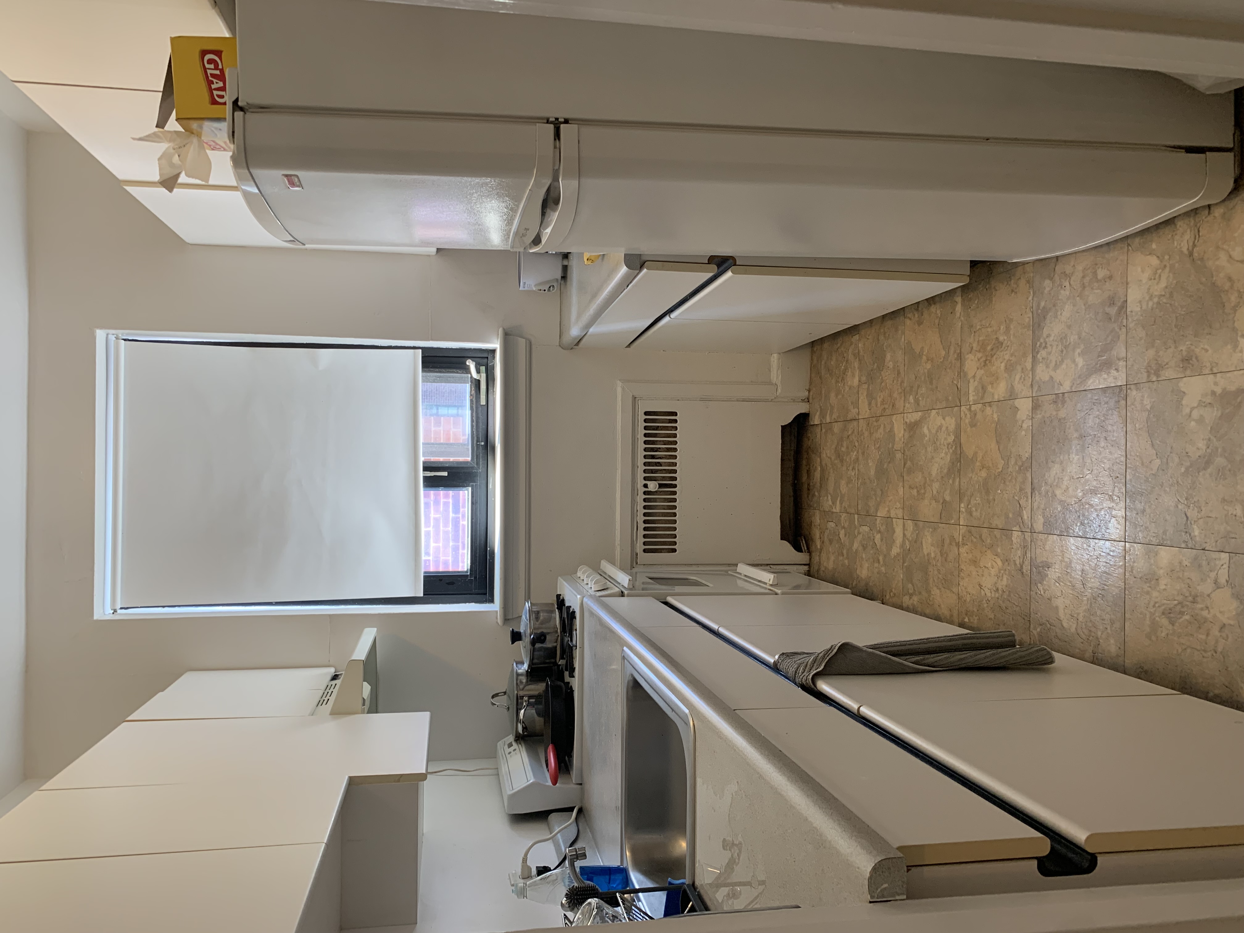 Studio bed, 1 bath apartment for rent at 65 Strathmore Rd Unit 33, Brighton — photo 4 of 6
