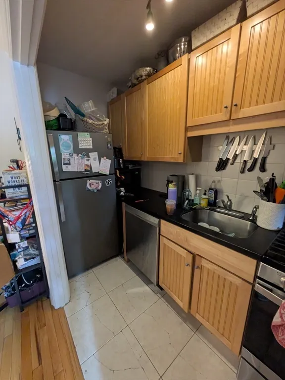 1 bed, 1 bath apartment for rent at 65 Strathmore Rd Unit 4, Brighton — photo 4 of 15