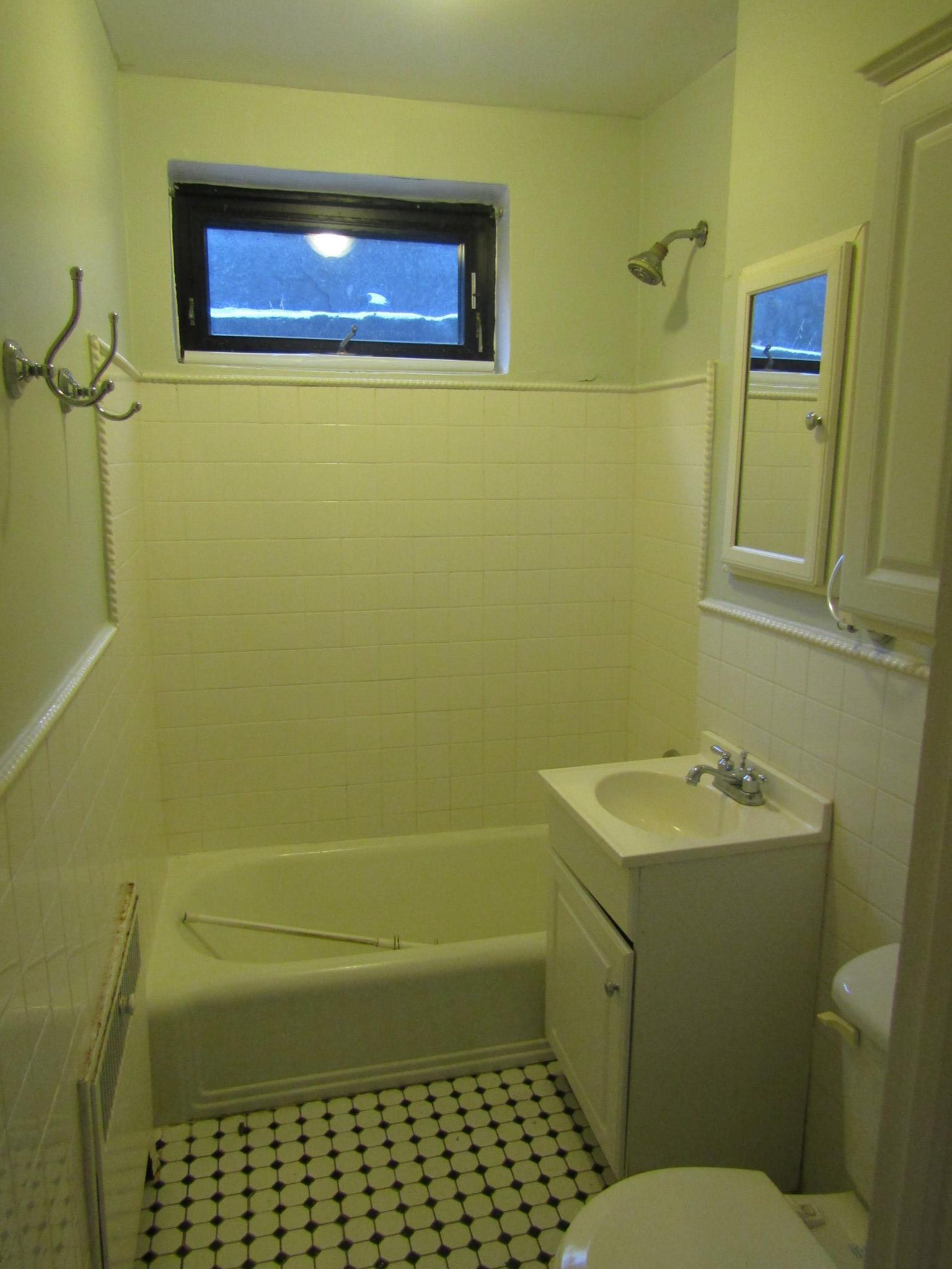 1 bed, 1 bath apartment for rent at 65 Strathmore Rd Unit 7, Brighton — photo 7 of 10