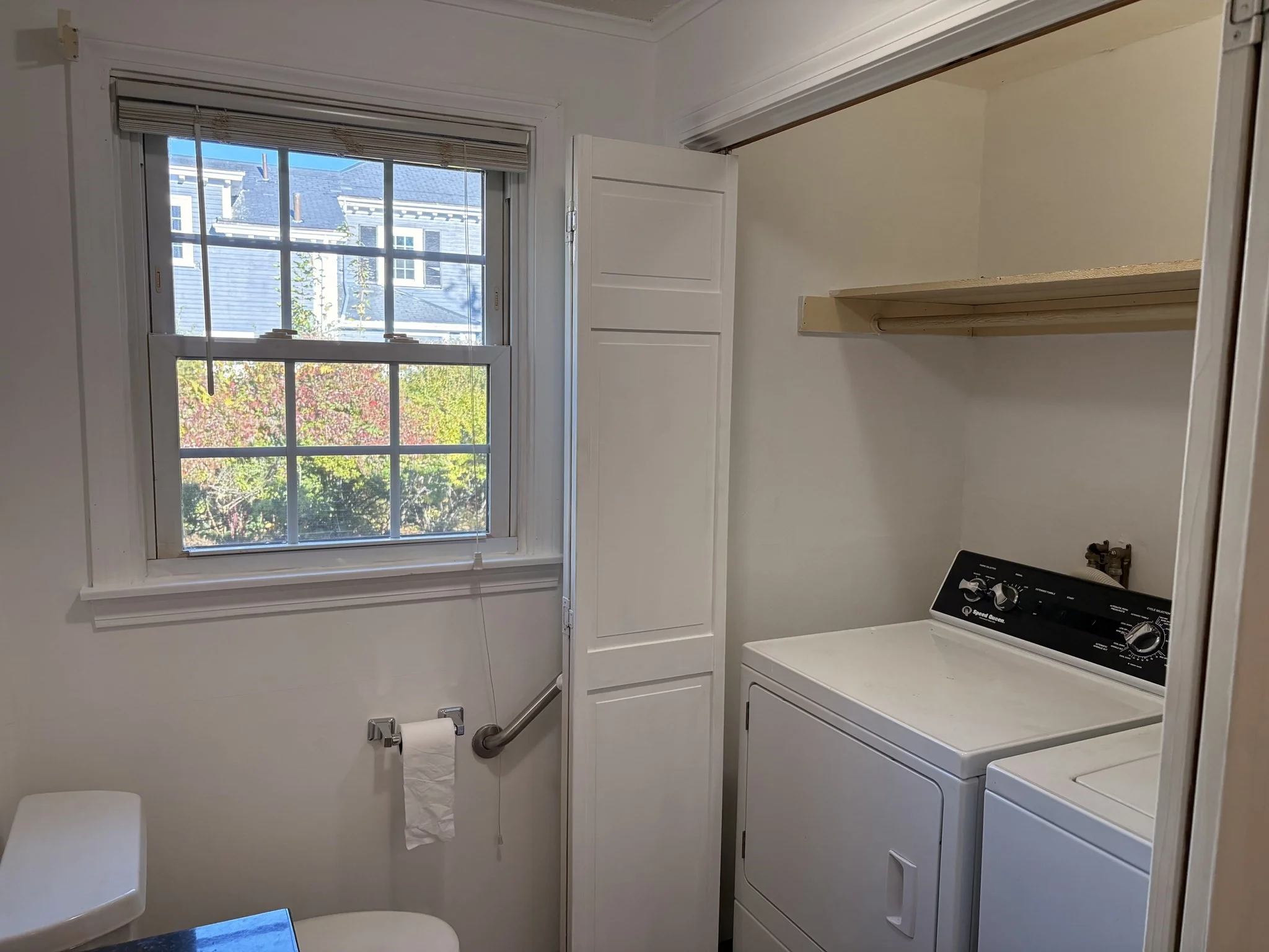 3 bed, 1 bath apartment for rent at 65 Surrey, Lowell — photo 4 of 12