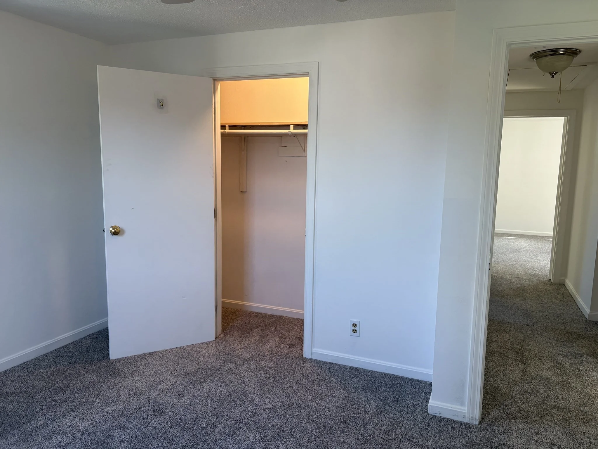 3 bed, 1 bath apartment for rent at 65 Surrey, Lowell — photo 9 of 12