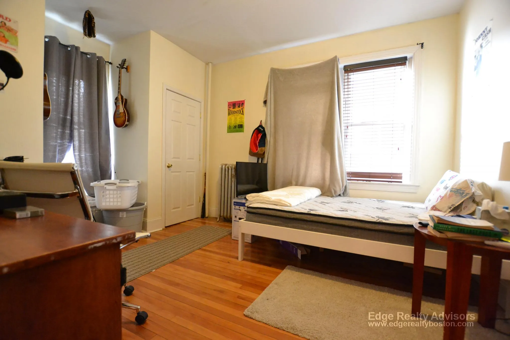 3 bed, 1 bath apartment for rent at 65 Thatcher St Unit 2, North Brookline — photo 5 of 6
