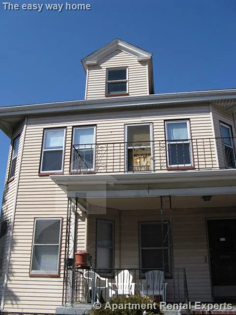 3 bed, 1 bath apartment for rent at 65 Wareham St Unit 2, Tufts — photo 15 of 15