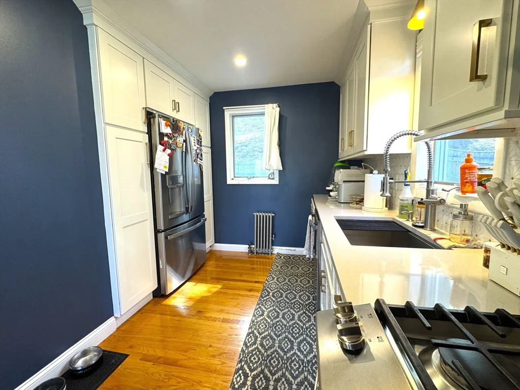 3 bed, 1 bath apartment for rent at 65 Whitford St, Roslindale — photo 4 of 33