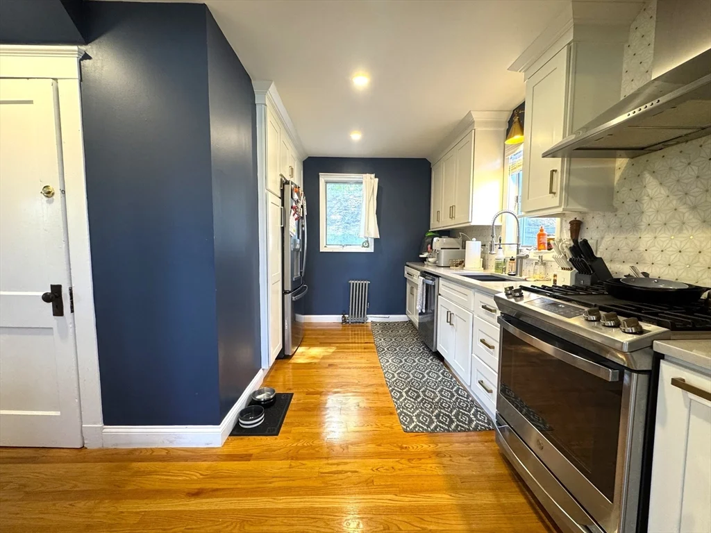 3 bed, 1 bath apartment for rent at 65 Whitford St, Roslindale — photo 3 of 33