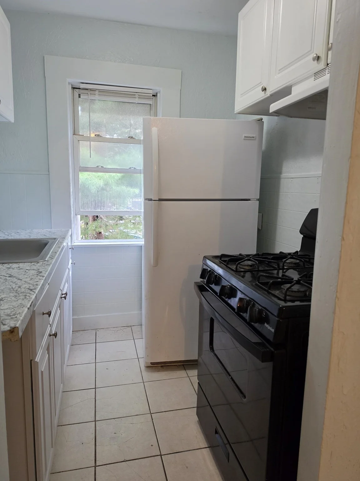 2 bed, 1 bath apartment for rent at 65 Whiting Unit 2L, Lynn — photo 3 of 10