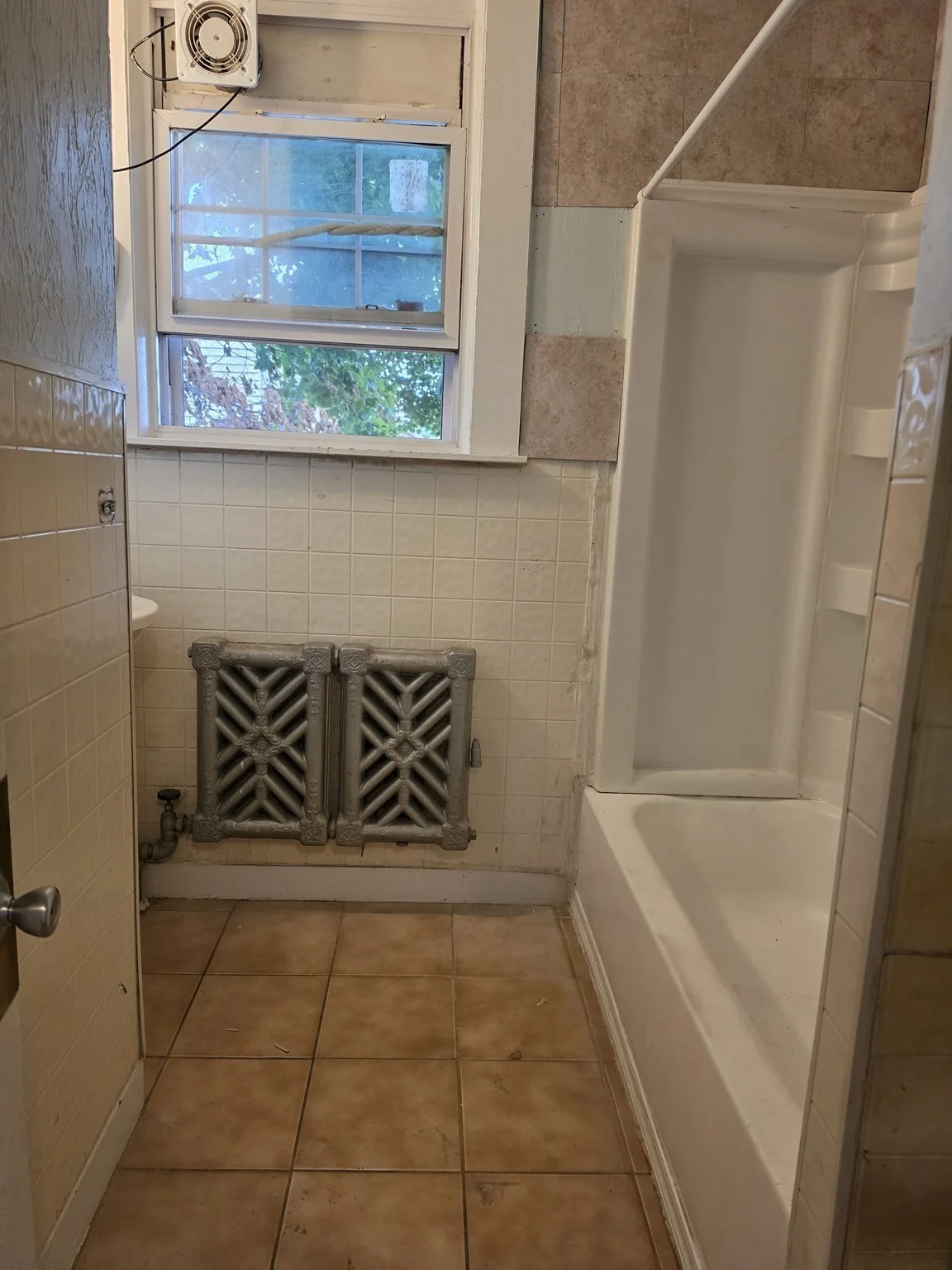 2 bed, 1 bath apartment for rent at 65 Whiting Unit 2L, Lynn — photo 10 of 10