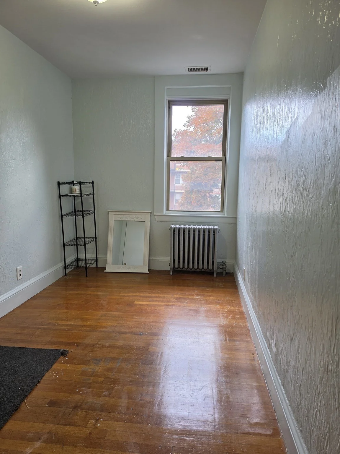 2 bed, 1 bath apartment for rent at 65 Whiting Unit 2L, Lynn — photo 6 of 10