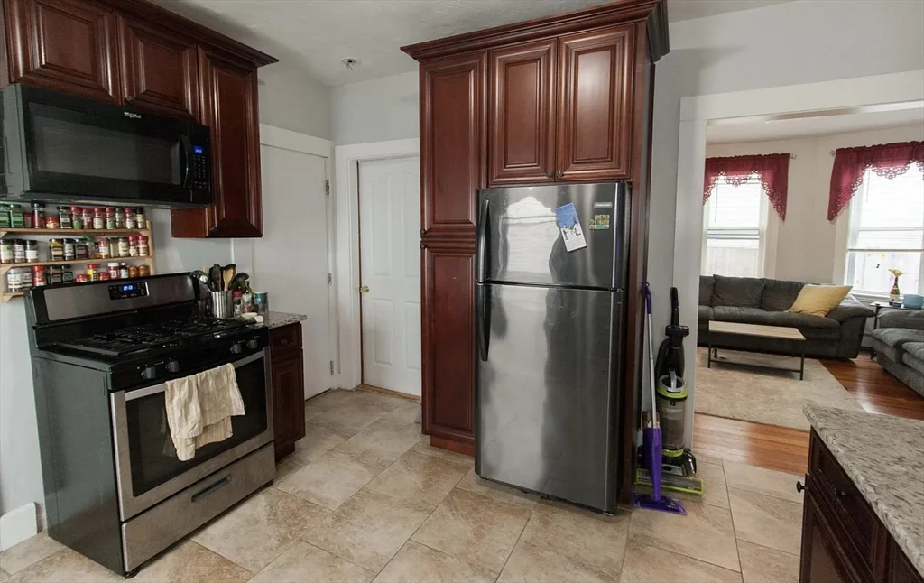 4 bed, 2 bath apartment for rent at 65 Wyman Unit 1, Jamaica Plain — photo 2 of 15