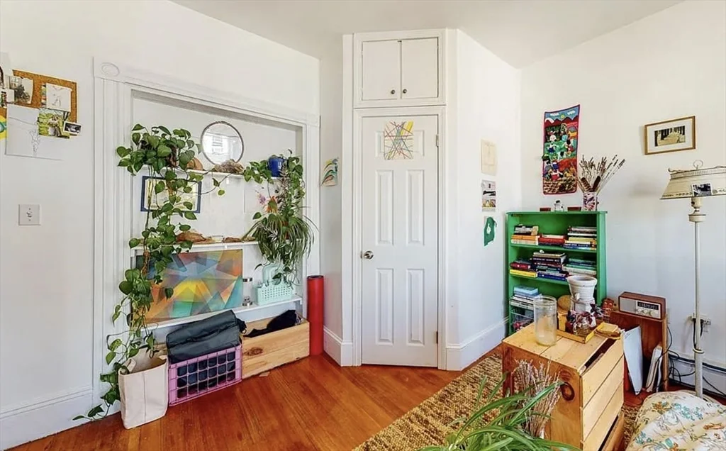 5 bed, 2 bath apartment for rent at 65 Wyman Unit 3, Jamaica Plain — photo 7 of 11