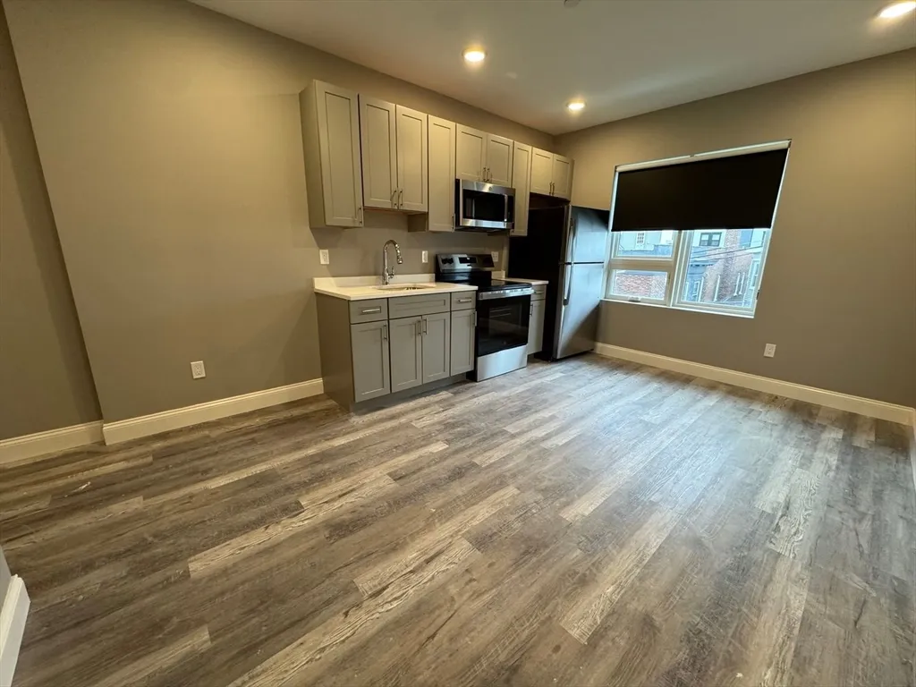 2 bed, 1 bath apartment for rent at 650 Beach St Unit 301, Revere — photo 6 of 10