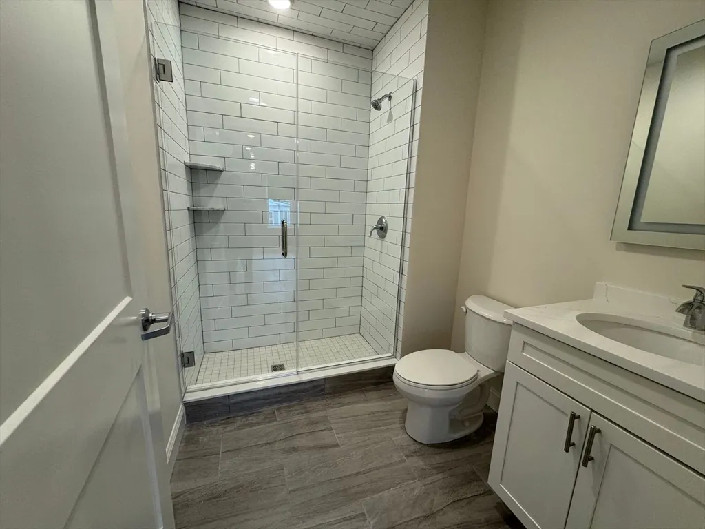 2 bed, 1 bath apartment for rent at 650 Beach St Unit 301, Revere — photo 3 of 10