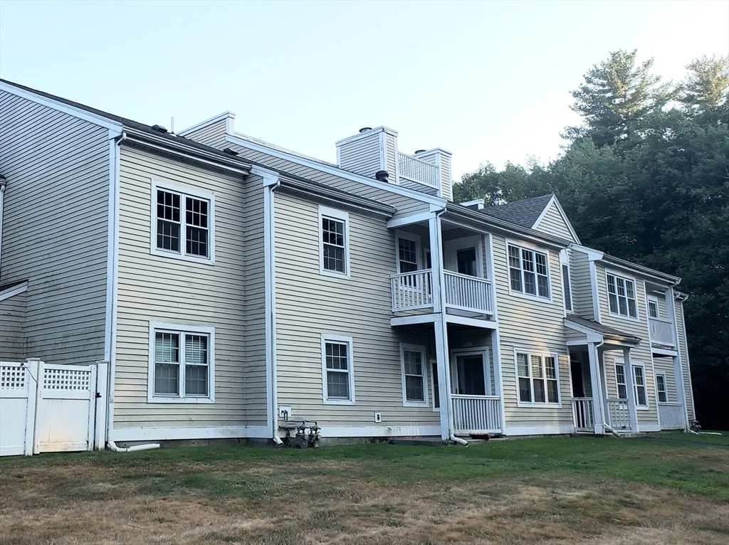 3 bed, 2 bath apartment for rent at 650 Brookside Dr Unit G, Andover — photo 5 of 5